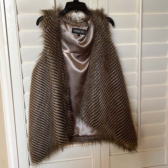 Members Only Faux Fur Vest - Picture 1 of 5